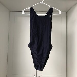TYR Women’s Swimsuit Bathing Suit US 32 Navy Racerback One Piece NWOT